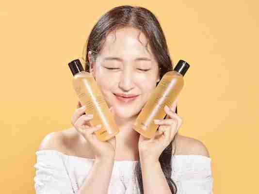 Asian Skincare Ingredients 101: Honey, Propolis, & Royal Jelly