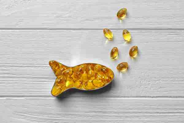 Fish Oil Supplements: Benefits, Types and Precautions